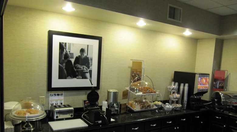 <b>Hampton Inn Lindale/Tyler Restaurant</b>. Images powered by <a href="https://iceportal.shijigroup.com/" title="IcePortal" target="_blank">IcePortal</a>.