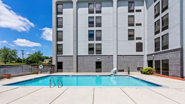<b>Hampton Inn Knoxville Arpt Pool</b>. Images powered by <a href="https://iceportal.shijigroup.com/" title="IcePortal" target="_blank">IcePortal</a>.