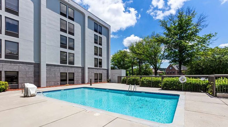 <b>Hampton Inn Knoxville Arpt Pool</b>. Images powered by <a href="https://iceportal.shijigroup.com/" title="IcePortal" target="_blank">IcePortal</a>.