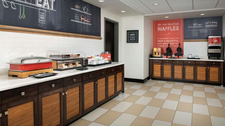 <b>Hampton Inn Clinton Restaurant</b>. Images powered by <a href="https://iceportal.shijigroup.com/" title="IcePortal" target="_blank">IcePortal</a>.
