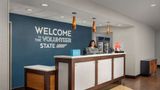 Hampton Inn Clinton Lobby