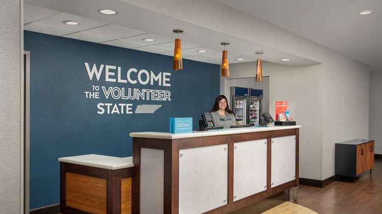 Hampton Inn Clinton Lobby