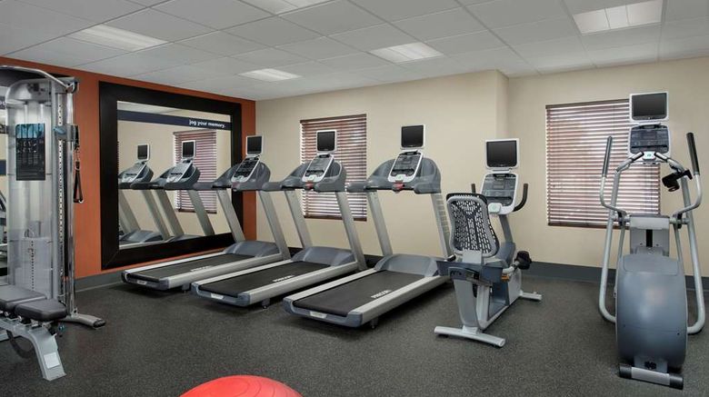 <b>Hampton Inn Clinton Health</b>. Images powered by <a href="https://iceportal.shijigroup.com/" title="IcePortal" target="_blank">IcePortal</a>.