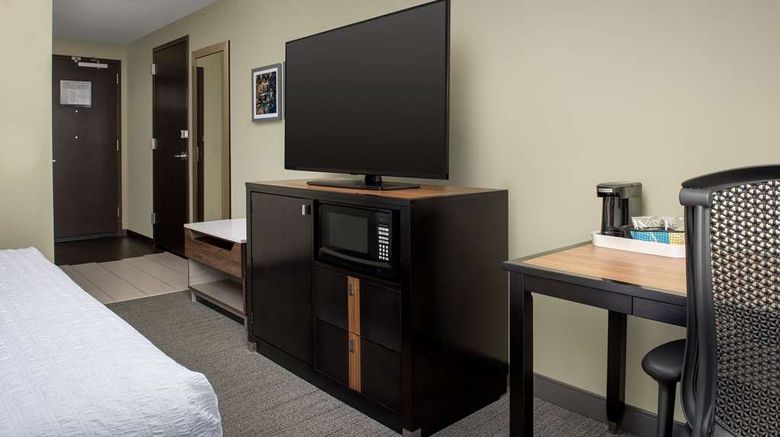<b>Hampton Inn Clinton Room</b>. Images powered by <a href="https://iceportal.shijigroup.com/" title="IcePortal" target="_blank">IcePortal</a>.
