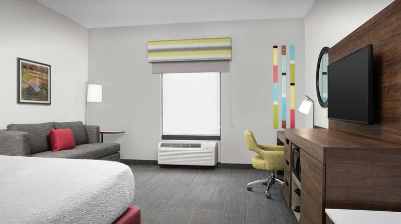 <b>Hampton Inn Dandridge Room</b>. Images powered by <a href="https://iceportal.shijigroup.com/" title="IcePortal" target="_blank">IcePortal</a>.