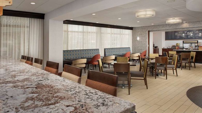 <b>Hampton Inn Knoxville-East Restaurant</b>. Images powered by <a href="https://iceportal.shijigroup.com/" title="IcePortal" target="_blank">IcePortal</a>.