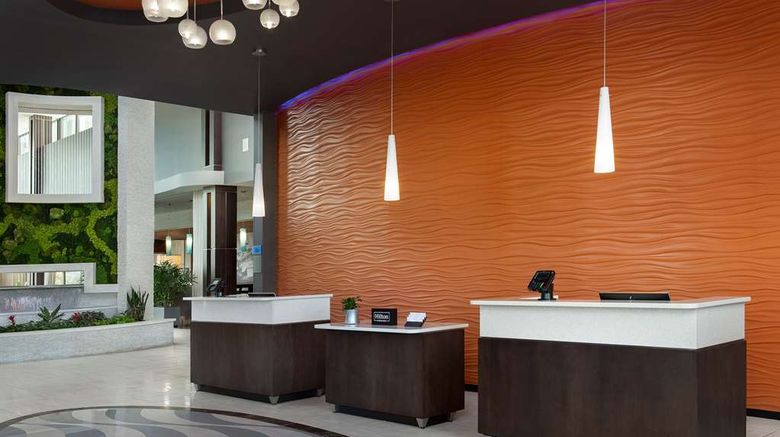 <b>Embassy Suites Knoxville West Lobby</b>. Images powered by <a href="https://iceportal.shijigroup.com/" title="IcePortal" target="_blank">IcePortal</a>.