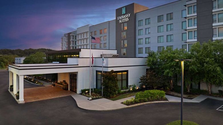 <b>Embassy Suites Knoxville West Exterior</b>. Images powered by <a href="https://iceportal.shijigroup.com/" title="IcePortal" target="_blank">IcePortal</a>.