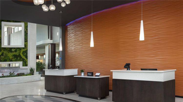 Embassy Suites Knoxville West Lobby