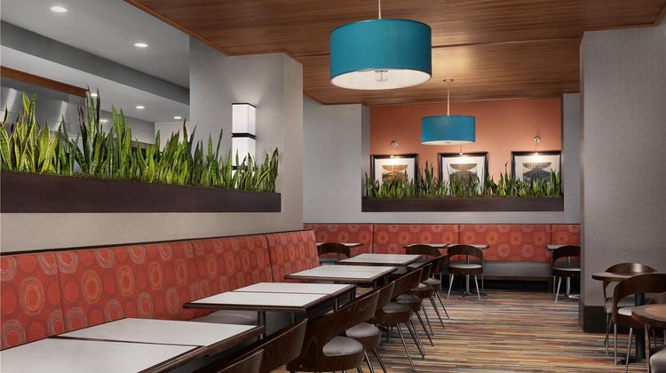 Embassy Suites Knoxville West Restaurant