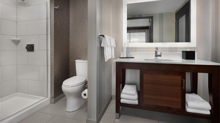 Embassy Suites Knoxville West Room