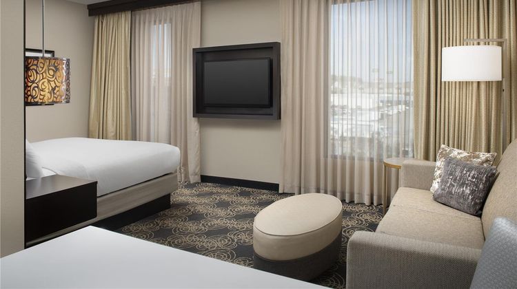 Embassy Suites Knoxville West Room