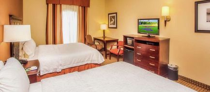 Hampton Inn & Suites Sevierville Room