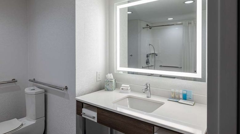 <b>Hampton Inn West Room</b>. Images powered by <a href="https://iceportal.shijigroup.com/" title="IcePortal" target="_blank">IcePortal</a>.