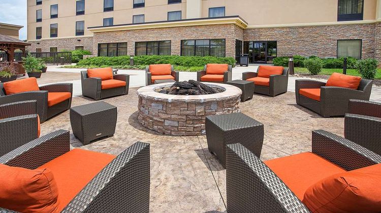 Hampton Inn West Exterior