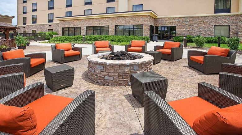 <b>Hampton Inn West Exterior</b>. Images powered by <a href="https://iceportal.shijigroup.com/" title="IcePortal" target="_blank">IcePortal</a>.