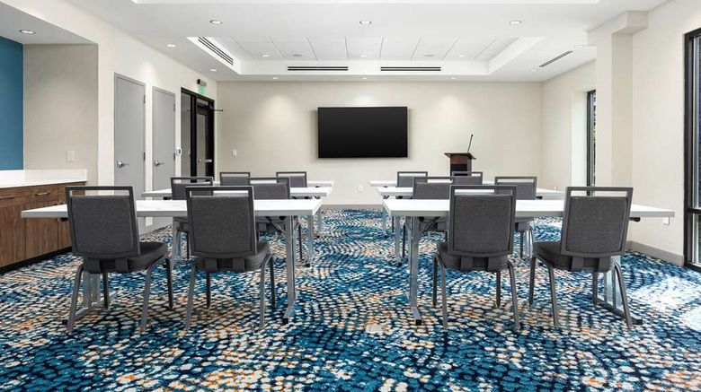 <b>Hampton Inn West Meeting</b>. Images powered by <a href="https://iceportal.shijigroup.com/" title="IcePortal" target="_blank">IcePortal</a>.