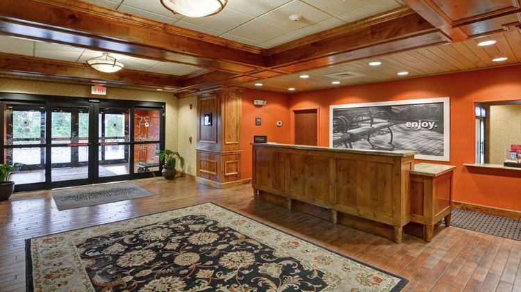 Hampton Inn & Suites, New Hartford Lobby