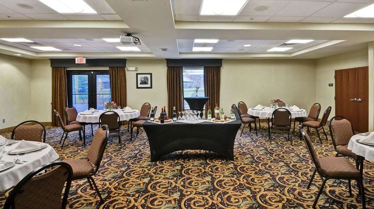Hampton Inn & Suites, New Hartford Restaurant