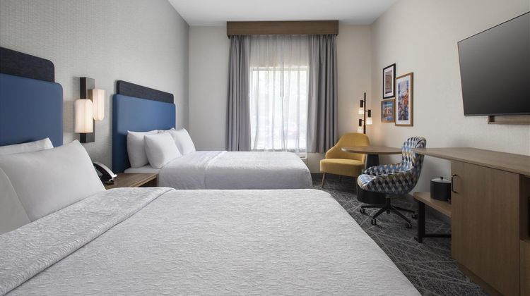 Hampton Inn & Suites, New Hartford Room
