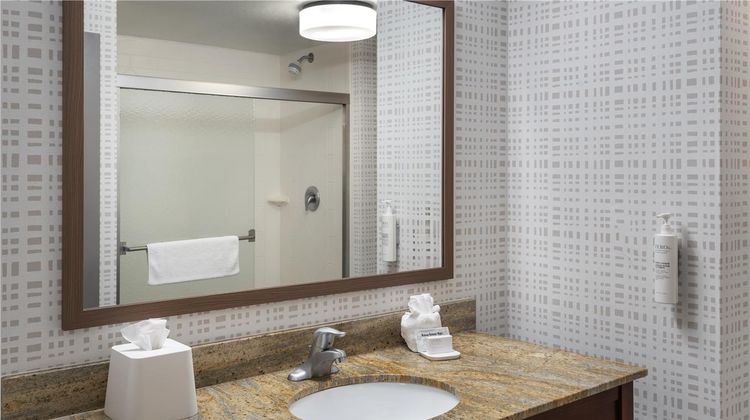 Hampton Inn & Suites, New Hartford Room