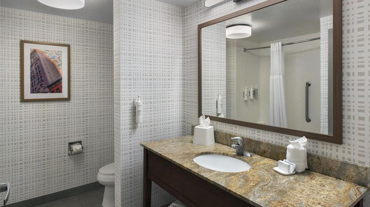 Hampton Inn & Suites, New Hartford Room