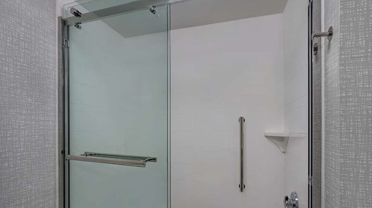 Hampton Inn Utica Room