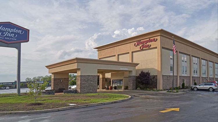 Hampton Inn Uniontown Exterior