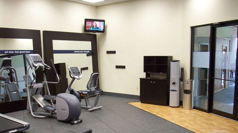 <b>Hampton Inn Uniontown Health</b>. Images powered by <a href="https://iceportal.shijigroup.com/" title="IcePortal" target="_blank">IcePortal</a>.