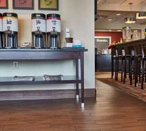 Hampton Inn Uniontown Lobby