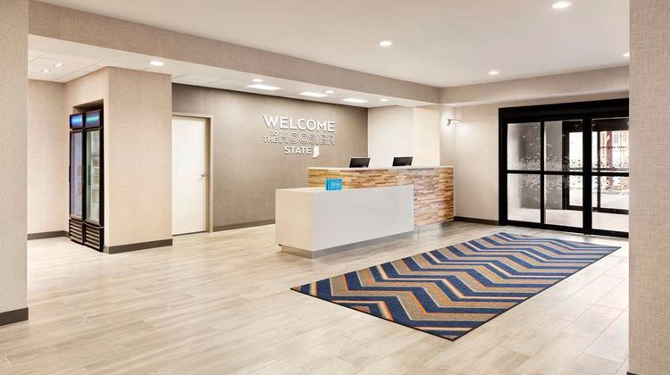 Hampton Inn & Suites Valparaiso Lobby