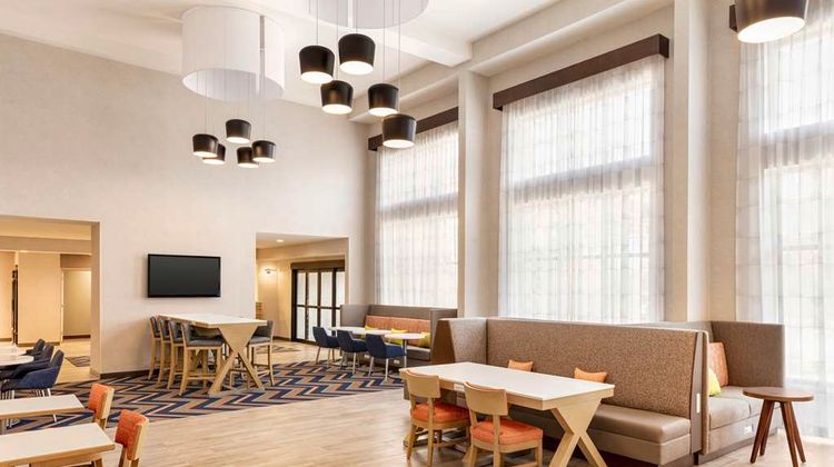 Hampton Inn & Suites Valparaiso Restaurant