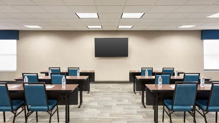 Hampton Inn & Suites Valparaiso Meeting
