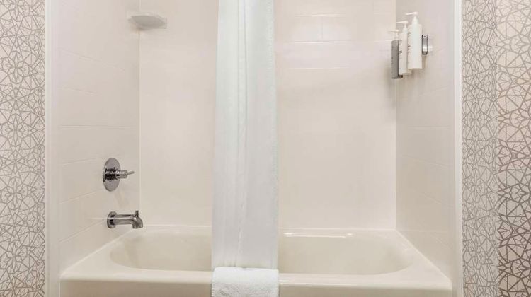 Hampton Inn & Suites Valparaiso Room