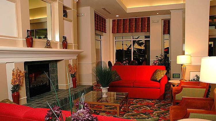 Hilton Garden Inn Victorville Lobby
