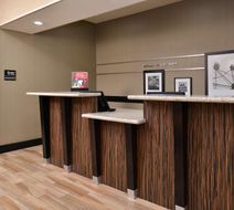 Hampton Inn Van Horn Lobby