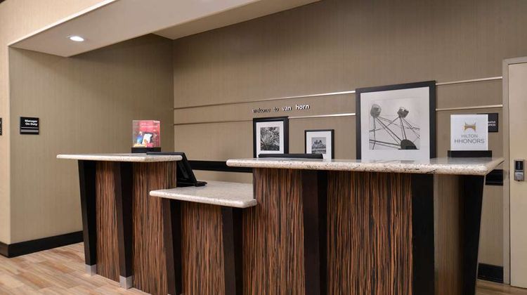 Hampton Inn Van Horn Lobby