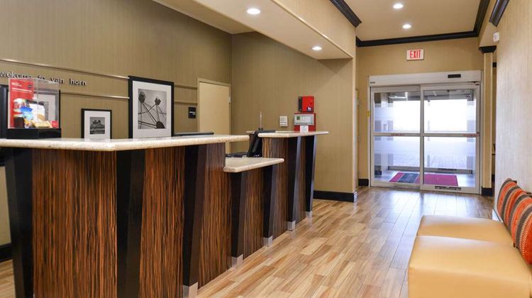 Hampton Inn Van Horn Lobby