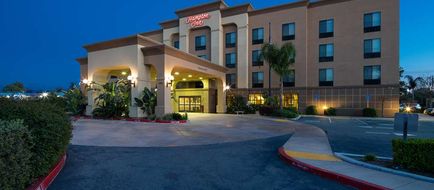 Hampton Inn Visalia Exterior