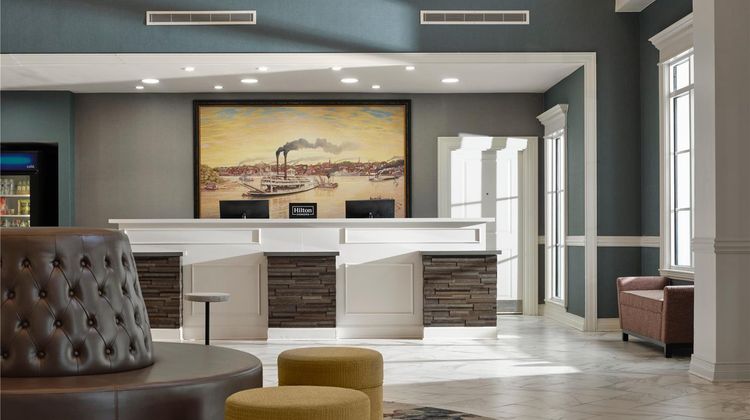 Hampton Inn & Suites Vicksburg Lobby