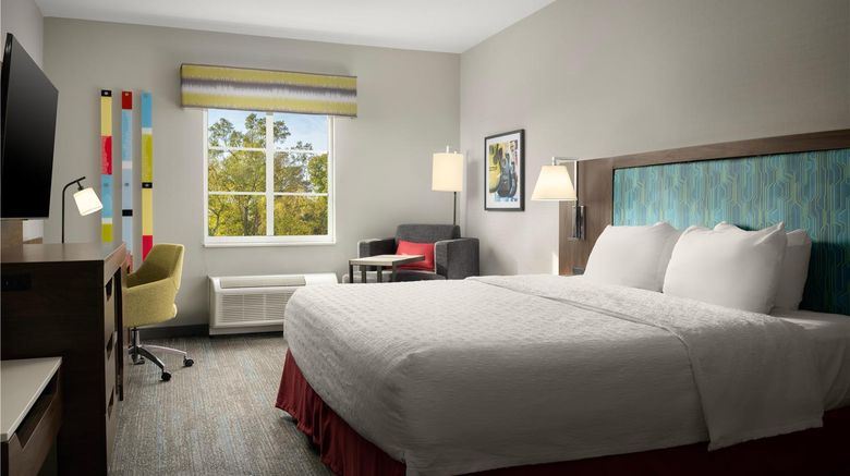 <b>Hampton Inn & Suites Vicksburg Room</b>. Images powered by <a href="https://iceportal.shijigroup.com/" title="IcePortal" target="_blank">IcePortal</a>.