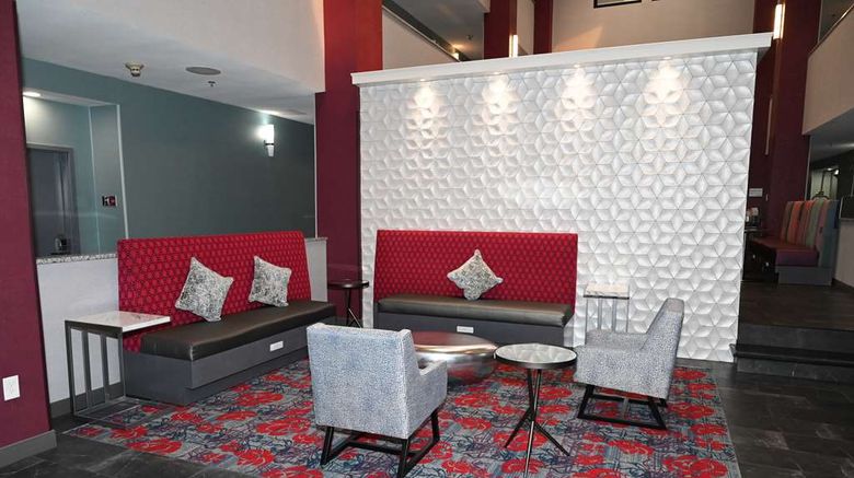 <b>Hampton Inn Valdosta-Lake Park Lobby</b>. Images powered by <a href="https://iceportal.shijigroup.com/" title="IcePortal" target="_blank">IcePortal</a>.
