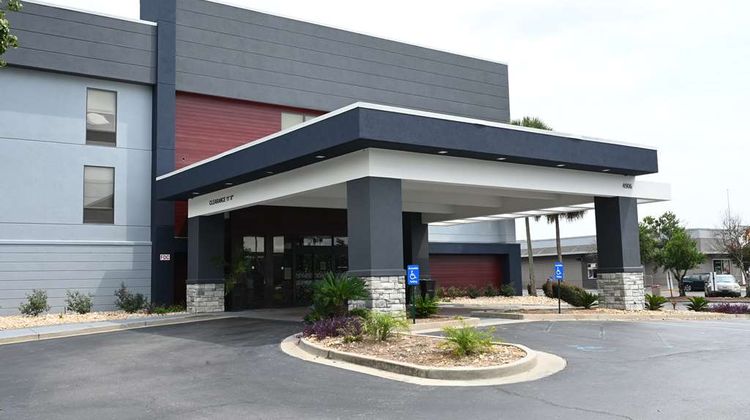Hampton Inn Valdosta-Lake Park Exterior