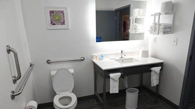 Hampton Inn Valdosta-Lake Park Room