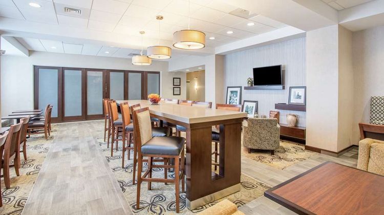Hampton Inn Voorhees Lobby
