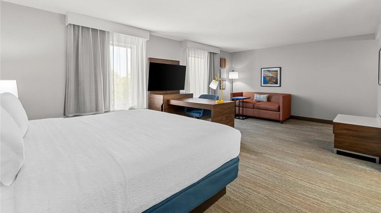 Hampton Inn & Suites - Peru Room