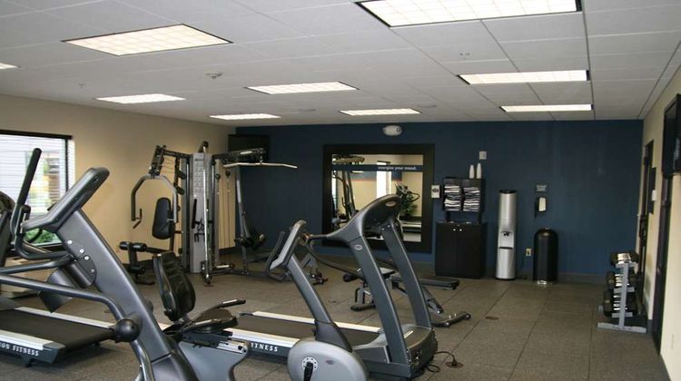 Hampton Inn & Suites Warren Health