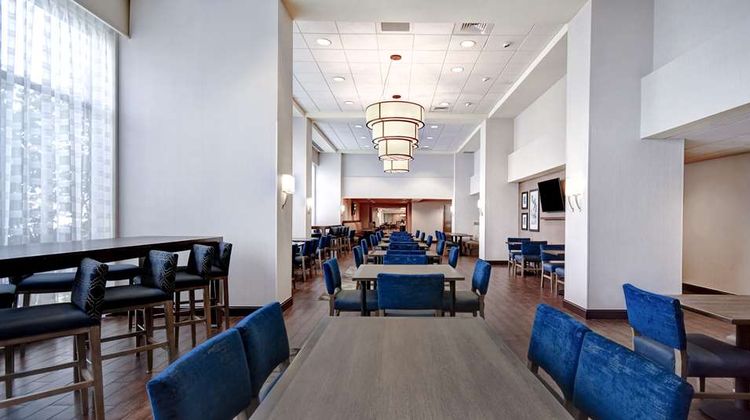 Hampton Inn & Suites Alex-Old Town/Area Lobby
