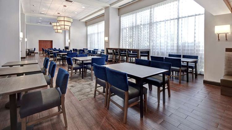 Hampton Inn & Suites Alex-Old Town/Area Restaurant