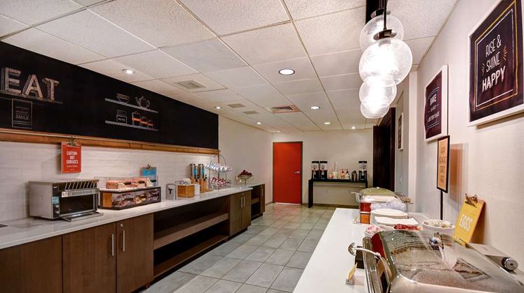 Hampton Inn & Suites Alex-Old Town/Area Restaurant